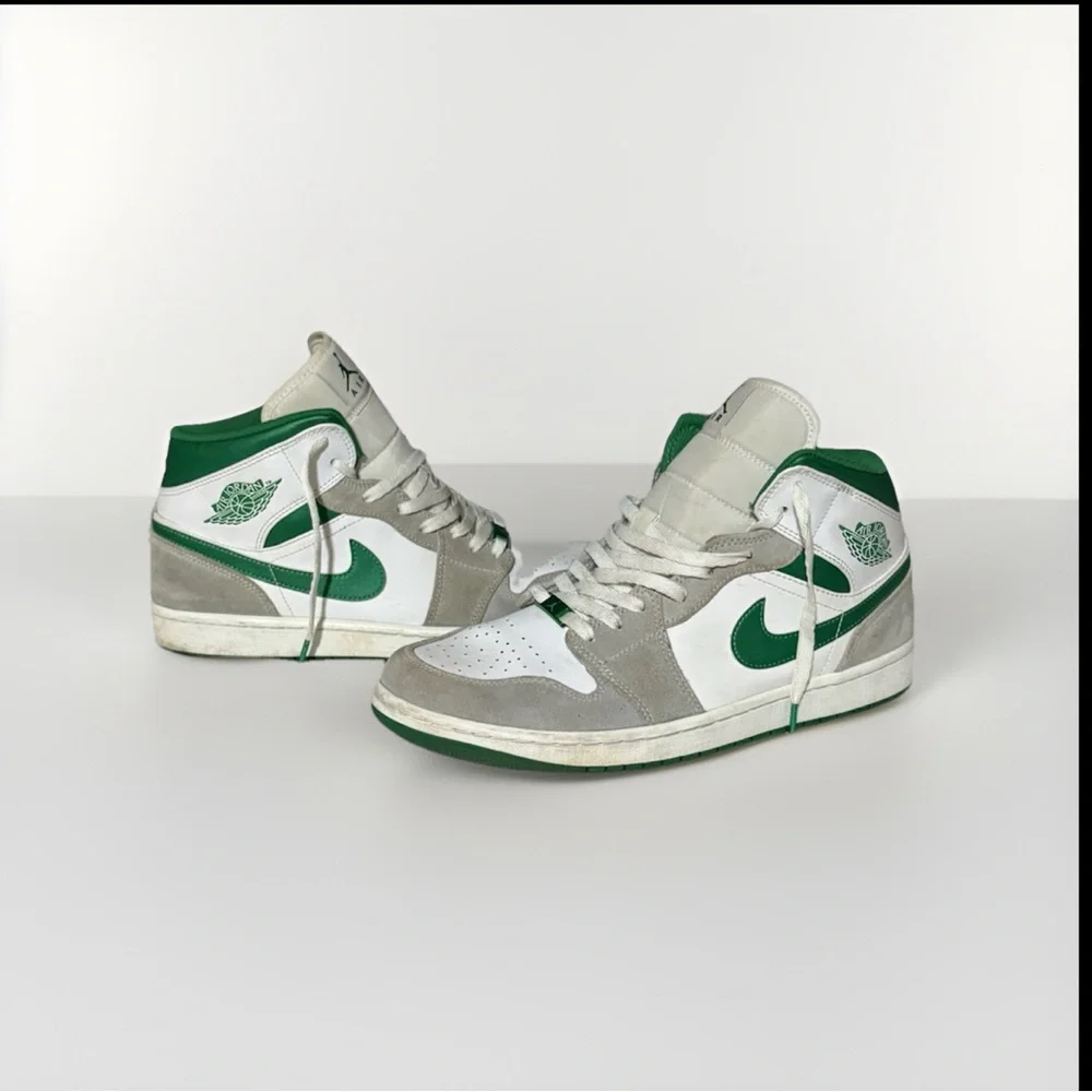 Jordan 1 Mid SE Grey Green